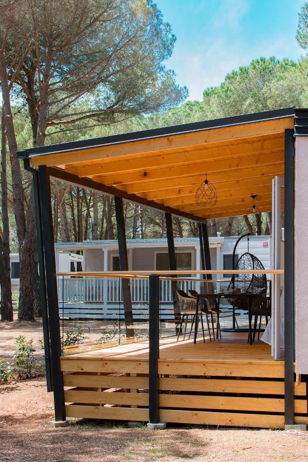 Lux Camp - Mobile Homes In Bi Village Fažana Buitenkant foto