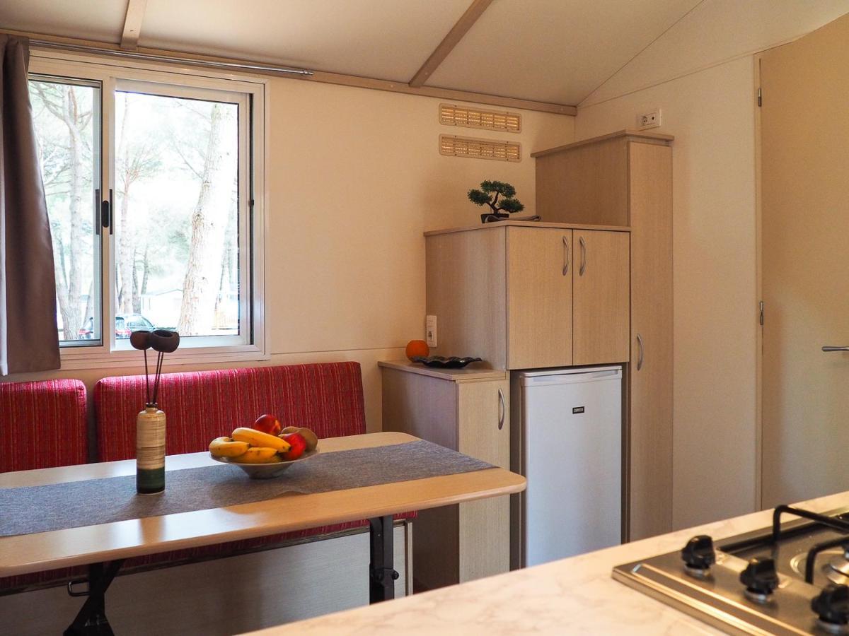 Lux Camp - Mobile Homes In Bi Village Fažana Buitenkant foto
