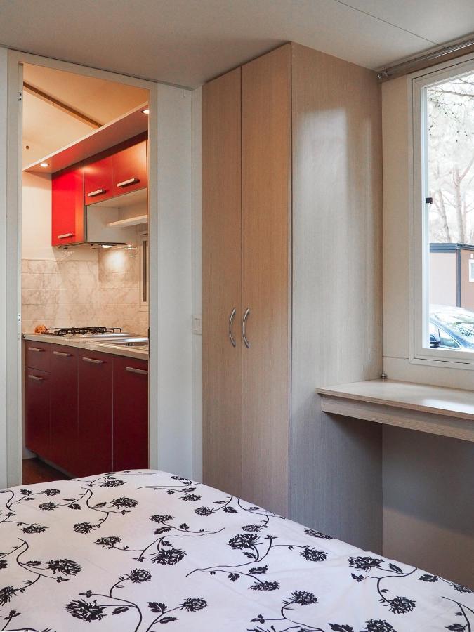 Lux Camp - Mobile Homes In Bi Village Fažana Buitenkant foto