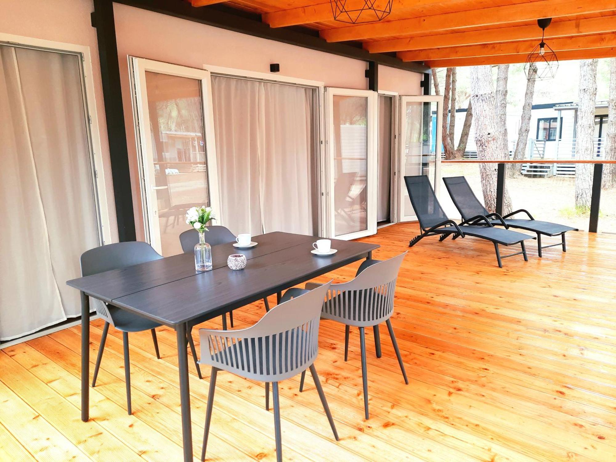 Lux Camp - Mobile Homes In Bi Village Fažana Kamer foto